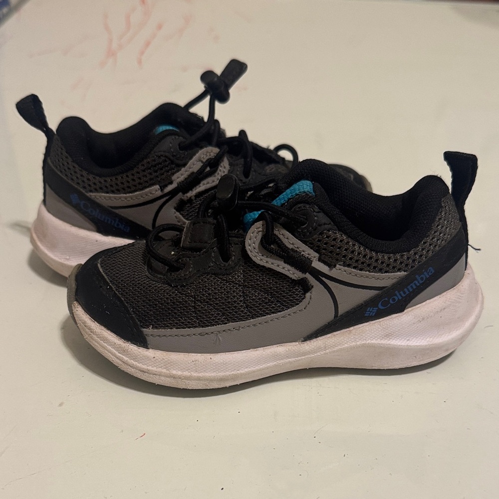 Columbia Kids Black & Gray Sneakers with Blue Accents Like New